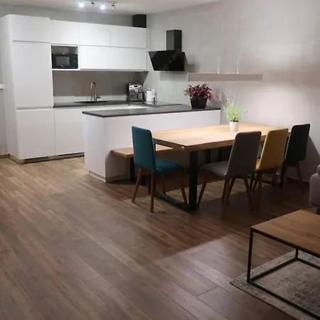 Veritas House 米库洛夫 外观 照片